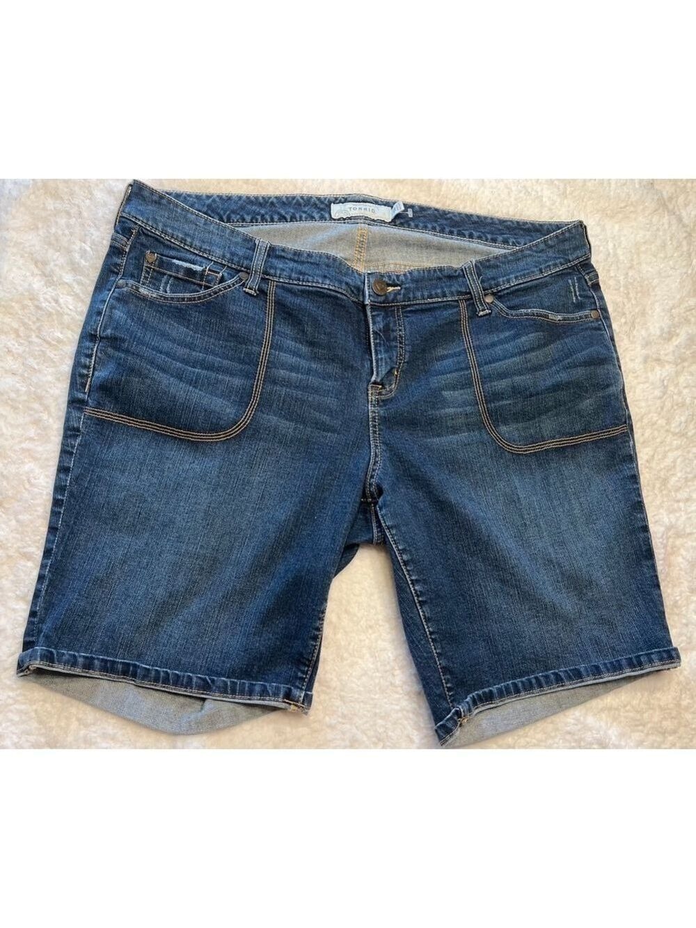 Torrid Front Pocket Bermuda Shorts (18)